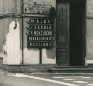 Roddino sign